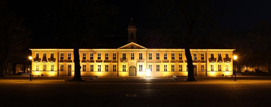 Norwegisches Holzhaus Villa นอยรุพพิน ภายนอก รูปภาพ